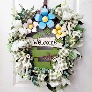 Welcome Green Floral Everyday Wreath